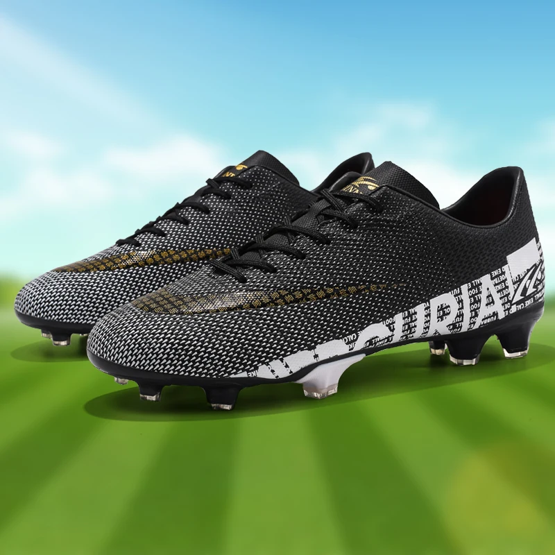 Men's Anti-Slip Long Spike Football Boots Ultralight FG/TF Soccer Shoes Boys Soccer Boots Kids Outdoor Training Soccer Sneakers