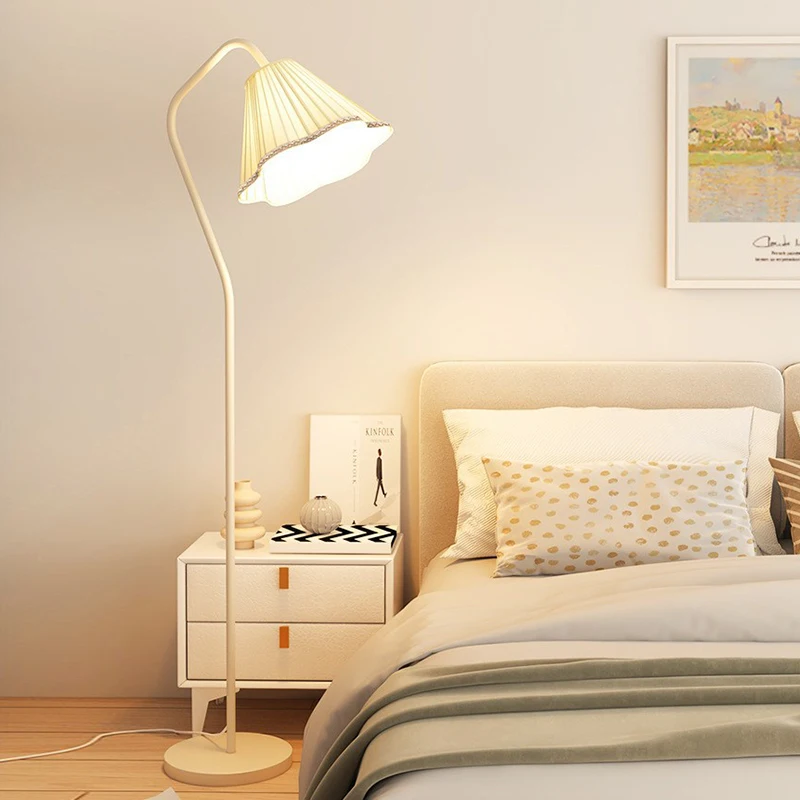 

Минималистичные плиссированные светодиодные напольные лампы, лампы для гостиной, дивана, боковые стоячие лампы, светильники для чтения, освещение для спальни, прикроватный светильник, украшение для дома