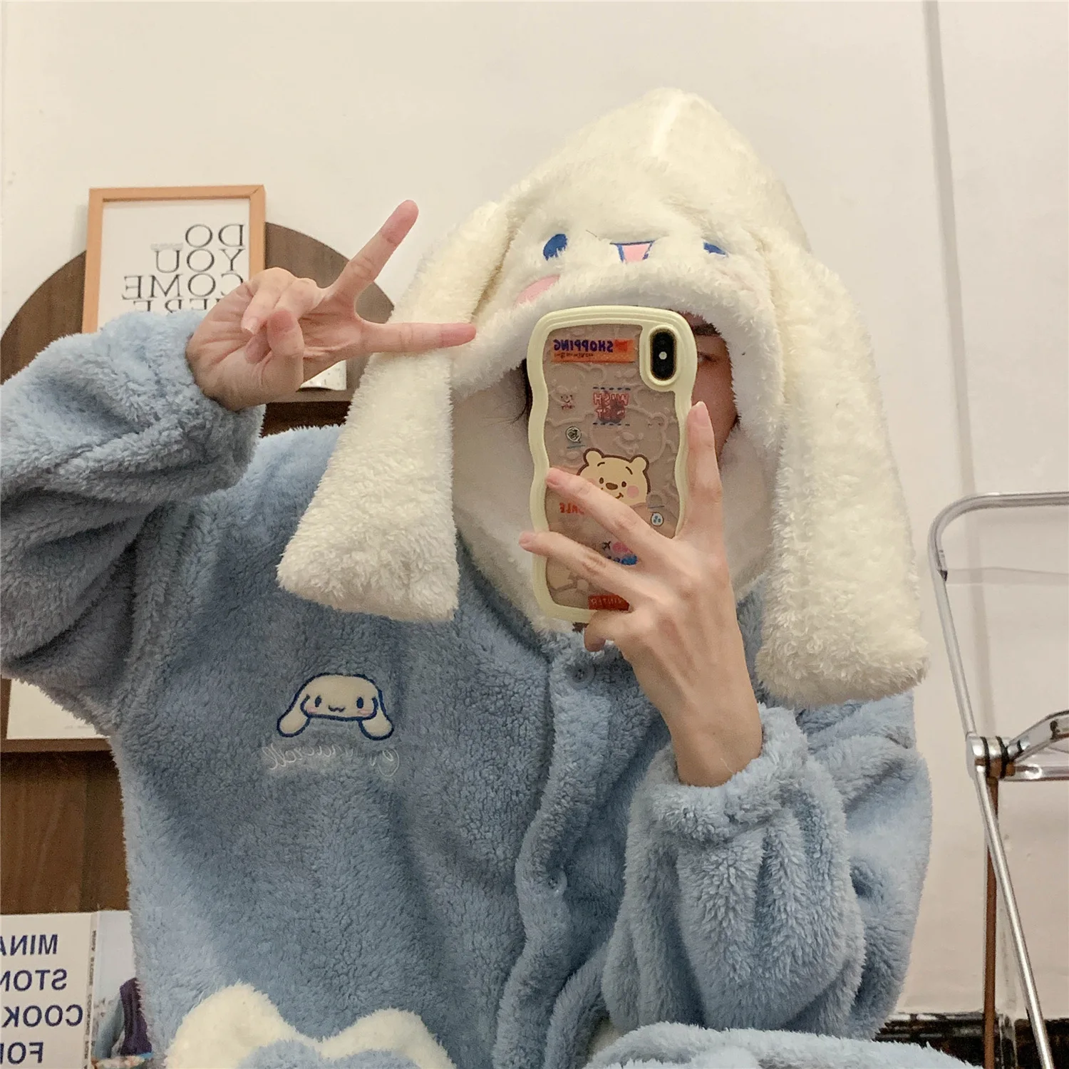 

Sanrio Surrounding Kawaii Cinnamoroll Winter Thickened Comfortable Plush High-Quality Nightgown Pajamas Female Y2K Home Service
