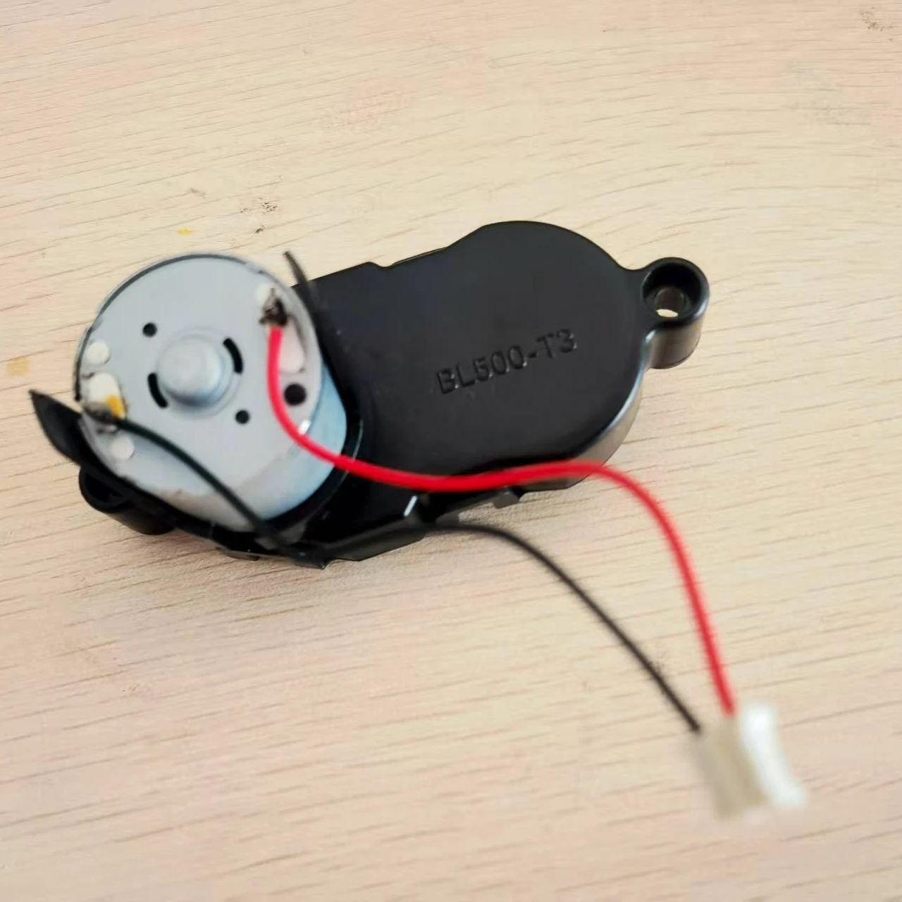 

Боковая щетка для робота-пылесоса GUTREND VISION 730