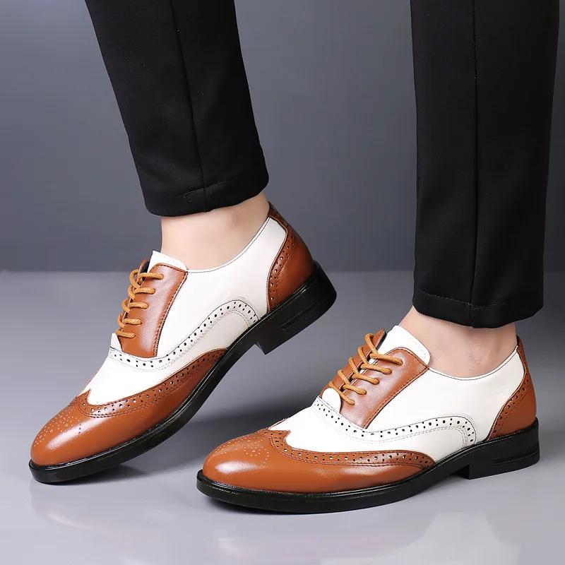 

New High Quality Genuine Leather Men Brogues Shoes Lace-Up Bullock Business Dress Men Oxfords Shoes Male Formal Shoes