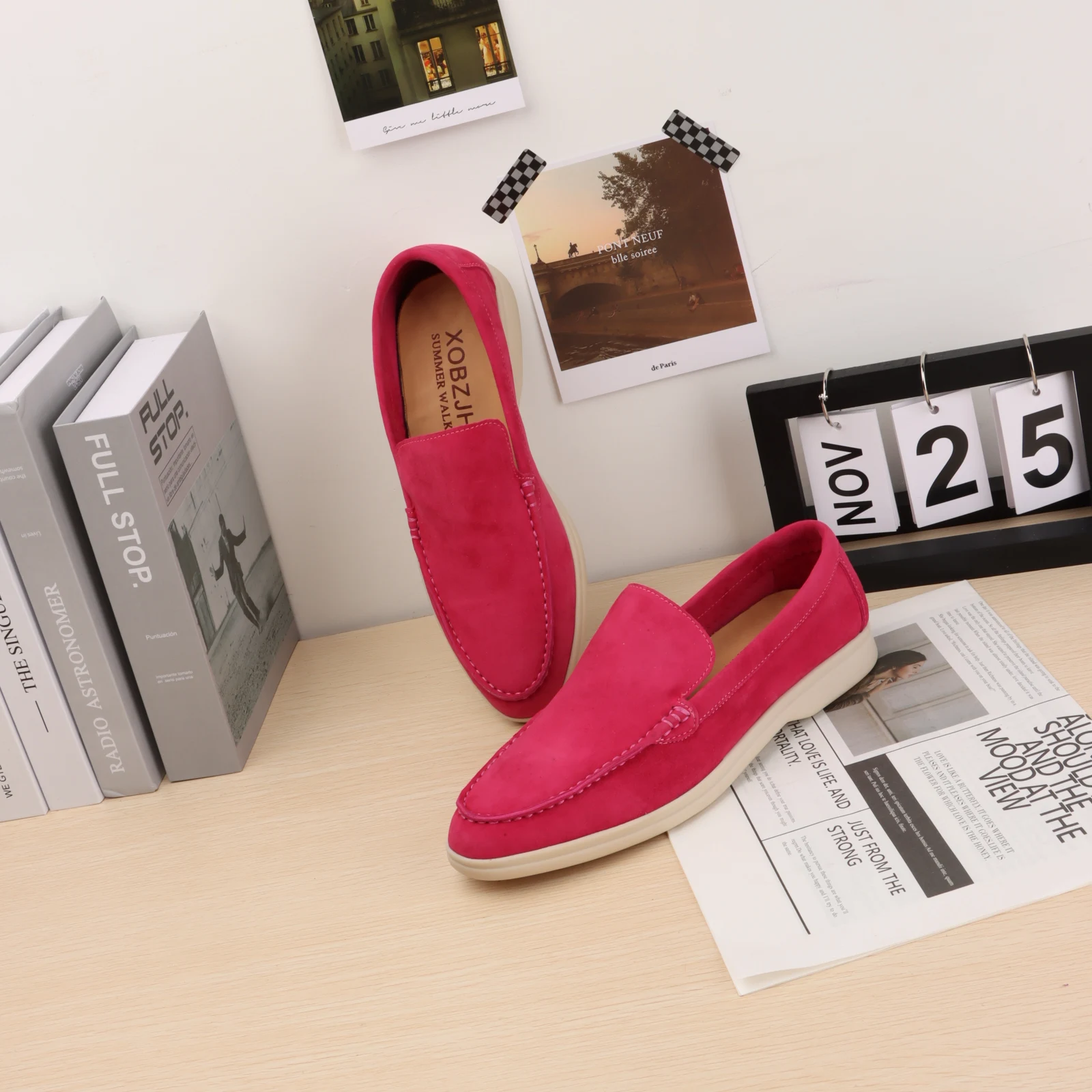 

Туфли женские замшевые, на плоской подошве, красные