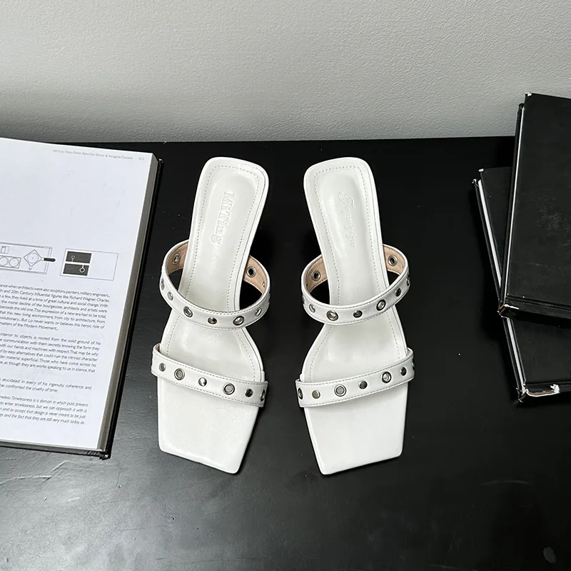 

Шлепанцы женские с квадратным носком, резиновые тапочки на каблуке, с заклепками, низкие, летние, Гавайские туфли-лодочки, римская ткань, Sca, 2023