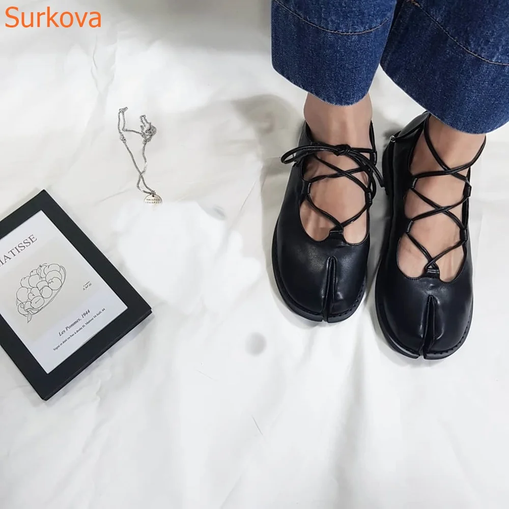 Туфли женские с круглым носком перекрестной шнуровкой плоская подошва