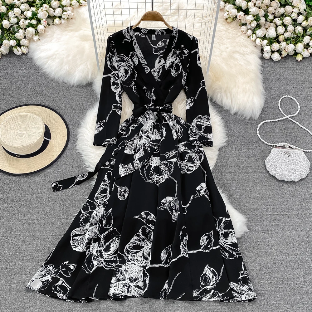 

2022 Spring Korean Light Mature Style V-neck High Waist Bandage Slim Long Sleeve Printed Dress Elegant Large Swing Long Dress