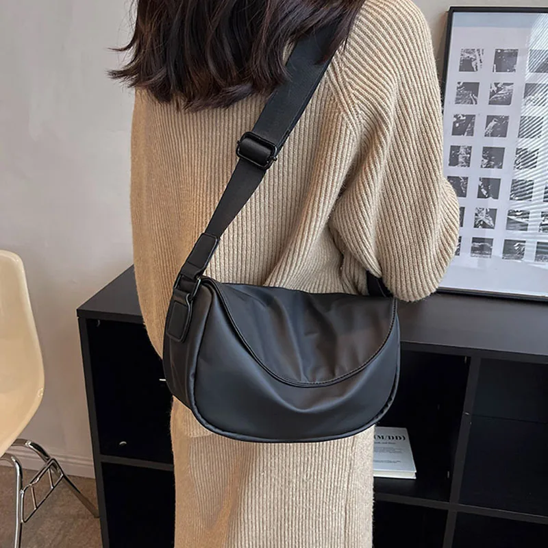 Solid Color PU Chest Pack Women Trend Retro Texture Shoulder Bags Portable Crossbody Bag Simple Multi-function Versatile Satchel