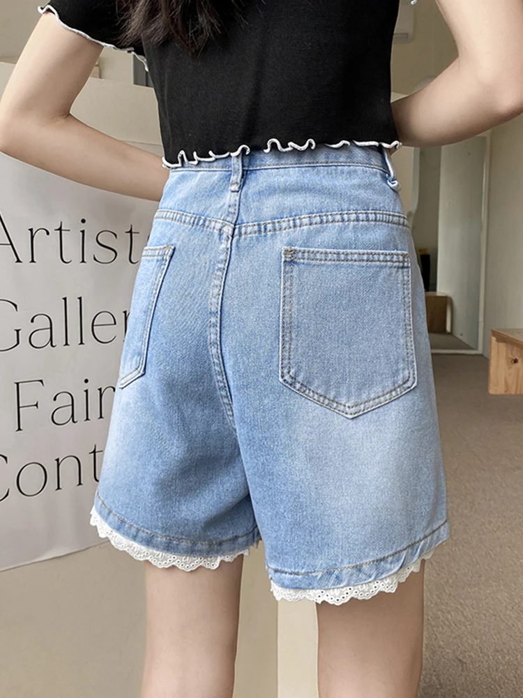New Spring Summer Women Loose Lace Spliced Blue Denim Shorts Streetwear Female Button Wide Leg Jeans Shorts Bottoms