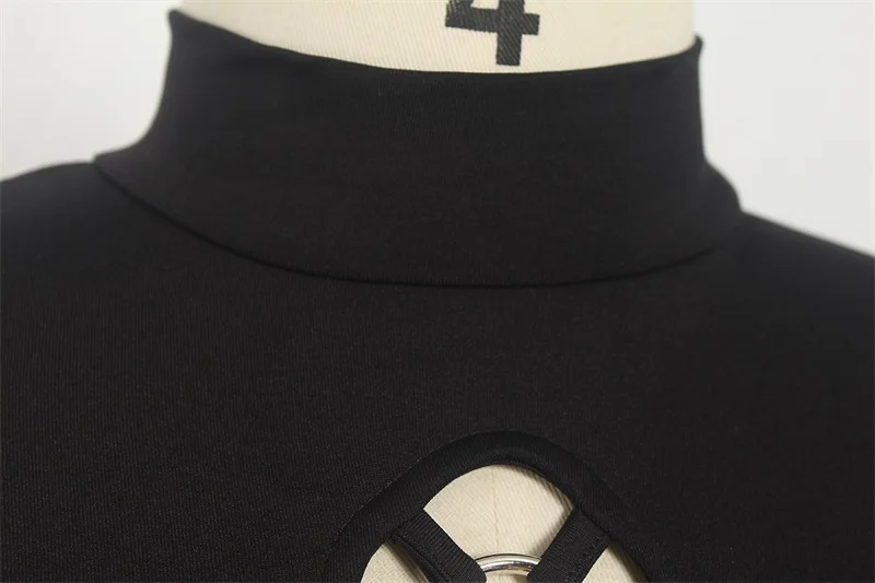 Рисунок 6 - Эластичная облегающая Базовая короткая футболка