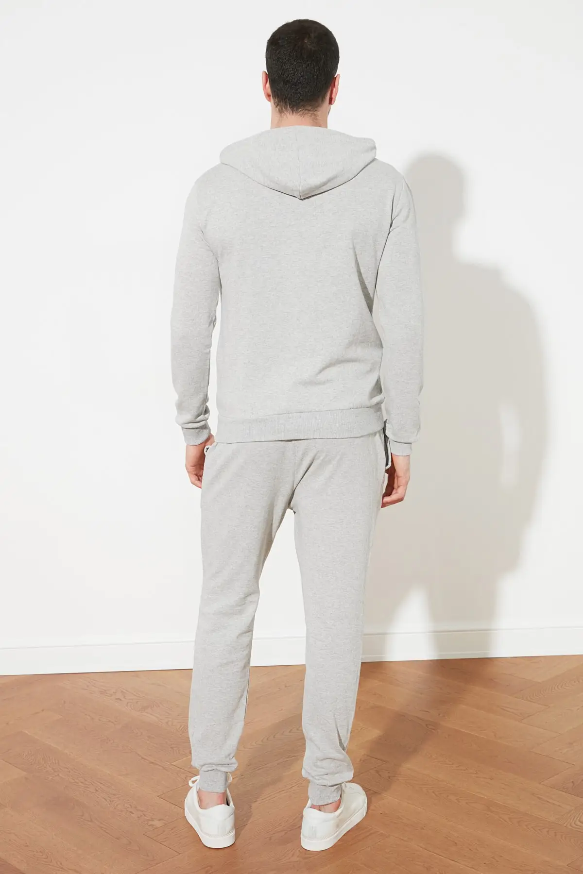 

Trendyol Men Embroideried Hooded Regular Fit Tracksuit Team TMNAW21EM0084