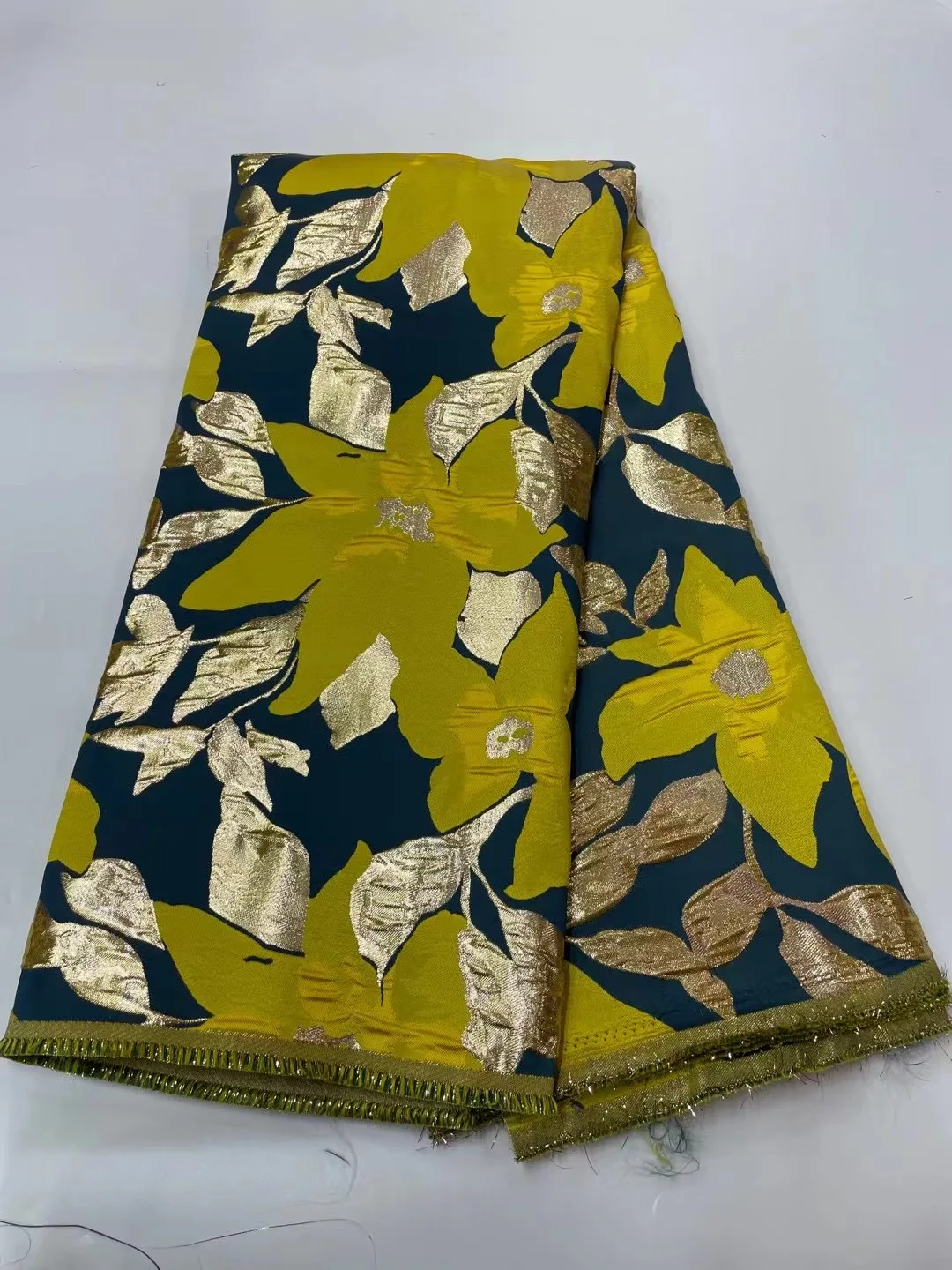 

French High Quality Brocade Line Jacquard 5 Yards Fabric African Gilding Embroidered Lace Fabric For Nigerian Wedding Party Sew