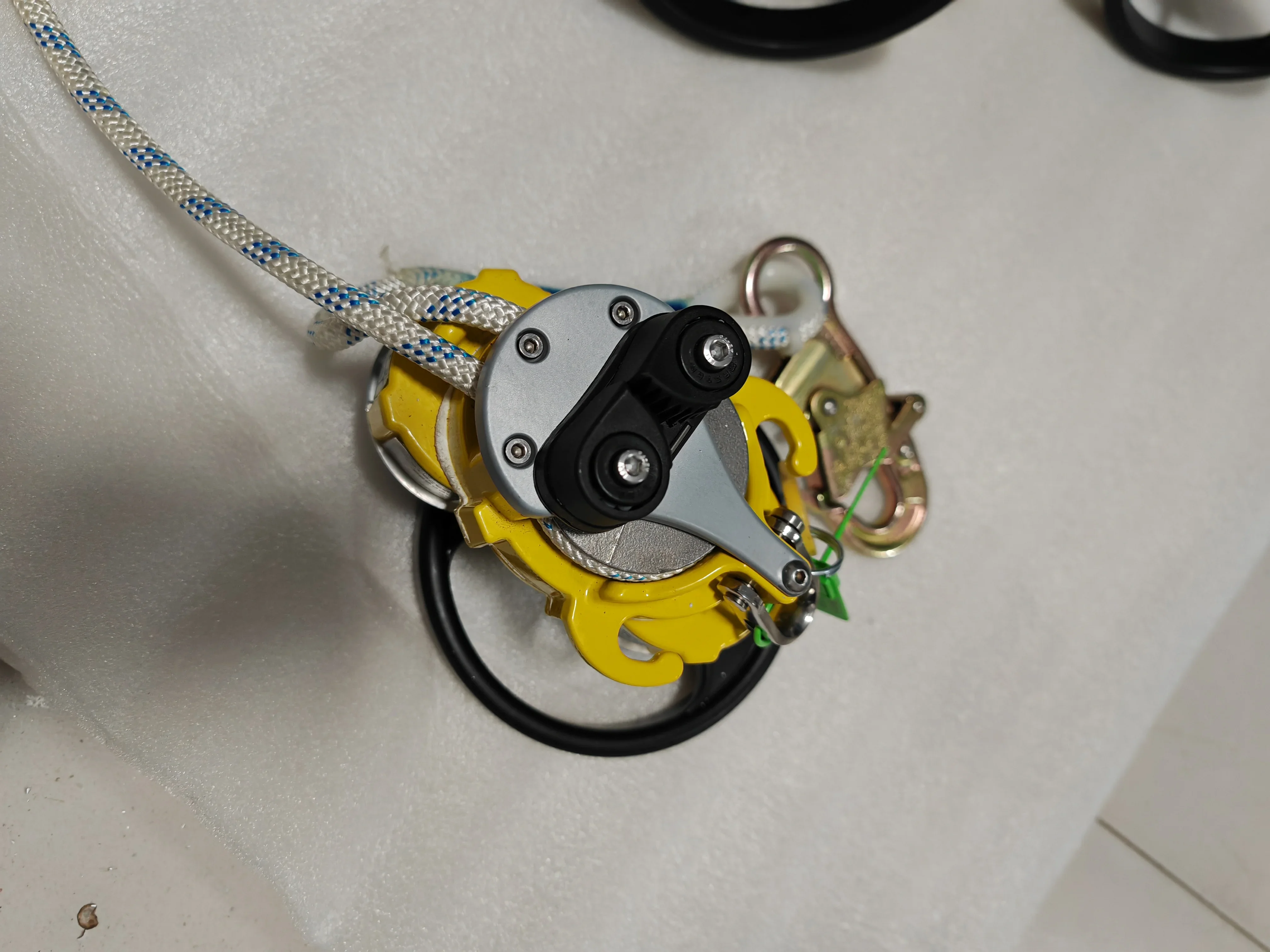 Веревочный гусеничный электродвигатель подъемный шкив 250 кг разрядник от