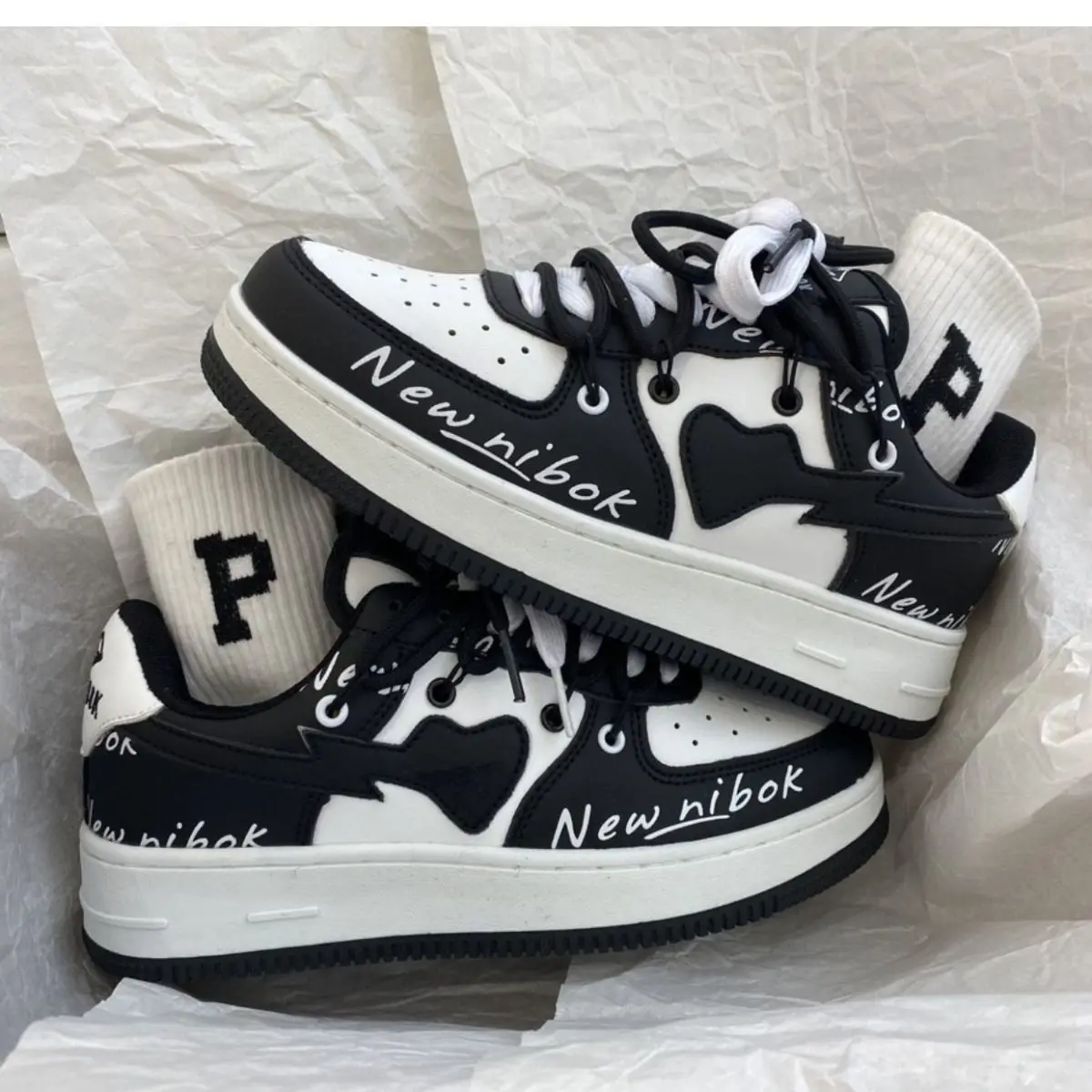 

Street Fashion Hip Hop Shoes for Women New Low Top Board Shoes White Blue Patchwork Love Shoes Couple Shoes Casual Flat Shoes