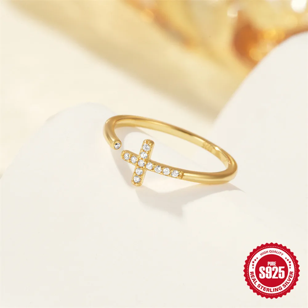 Женское Открытое кольцо из серебра 925 пробы с фианитами