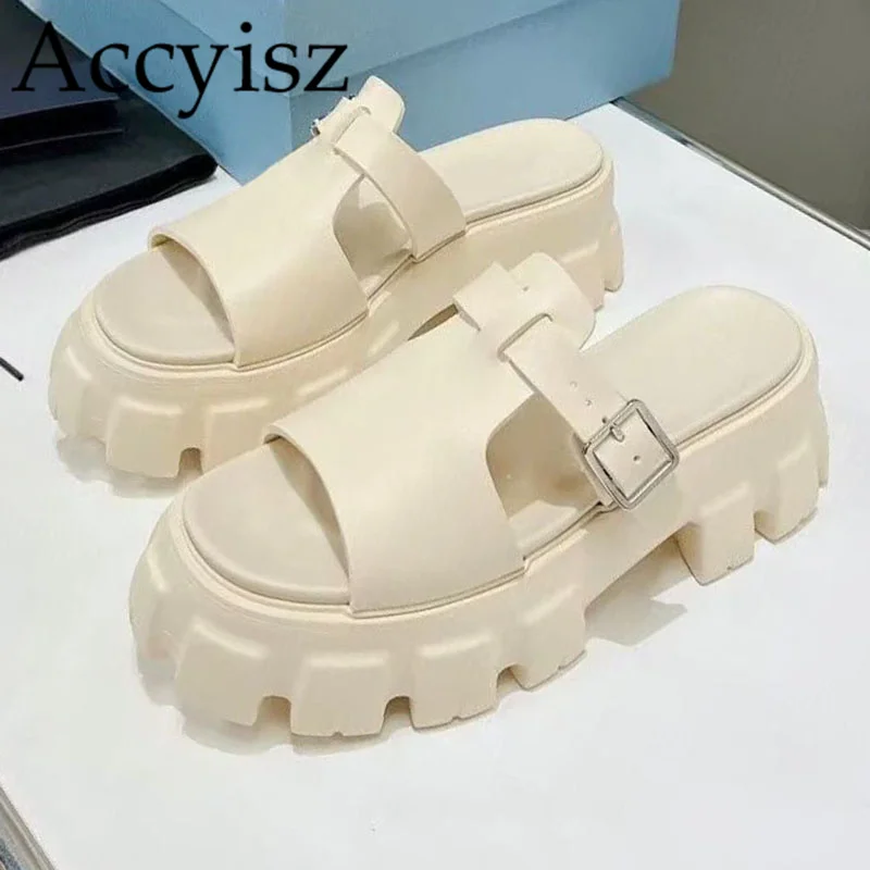 

Summer Flat Thick Sole Slippers Women's Rubber Belt Buckle Design Open Toe Platform Sandals Ladies Seaside Vacation Beach Shoes
