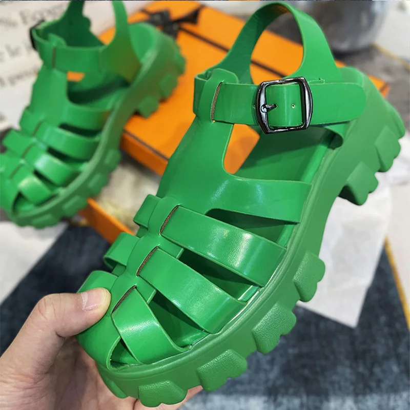 Сандалии женские ажурные на платформе босоножки ремешке с пряжкой модные