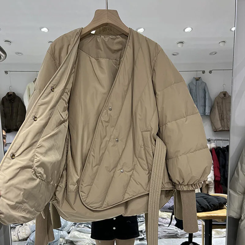 Женская зимняя пуховая куртка на 90 белом утином пуху