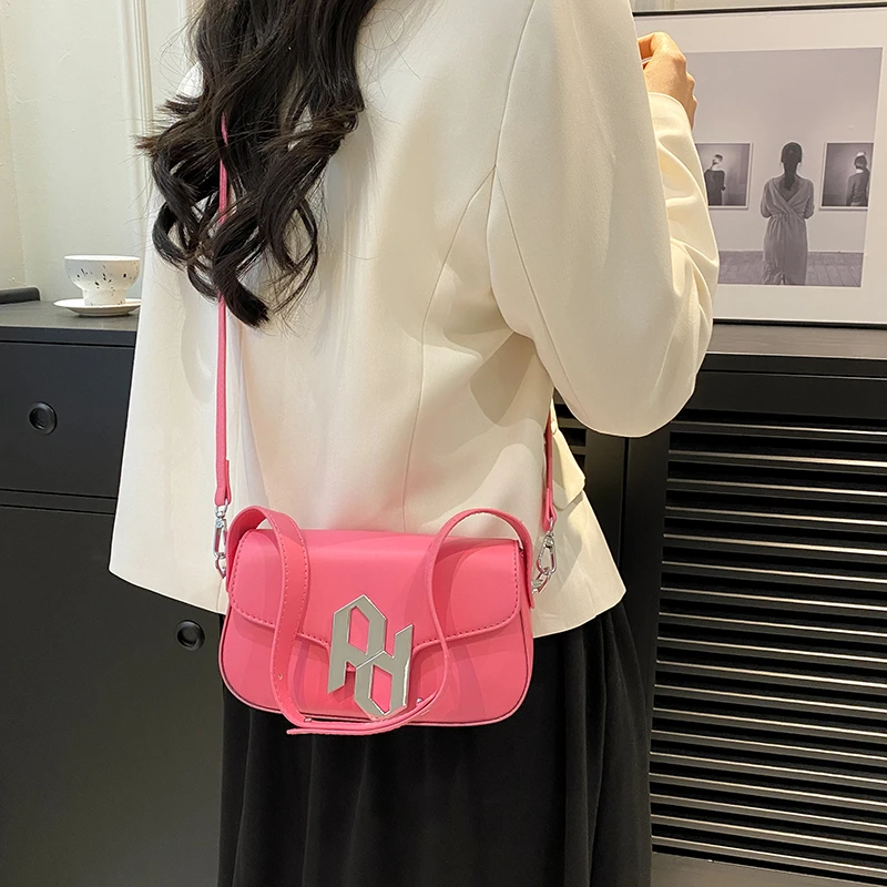 High Quality Metal Letter Women Purse And Handbags 2023 New Famous Designer Brand Chain Shoulder Messenger Bags Small Square Bag