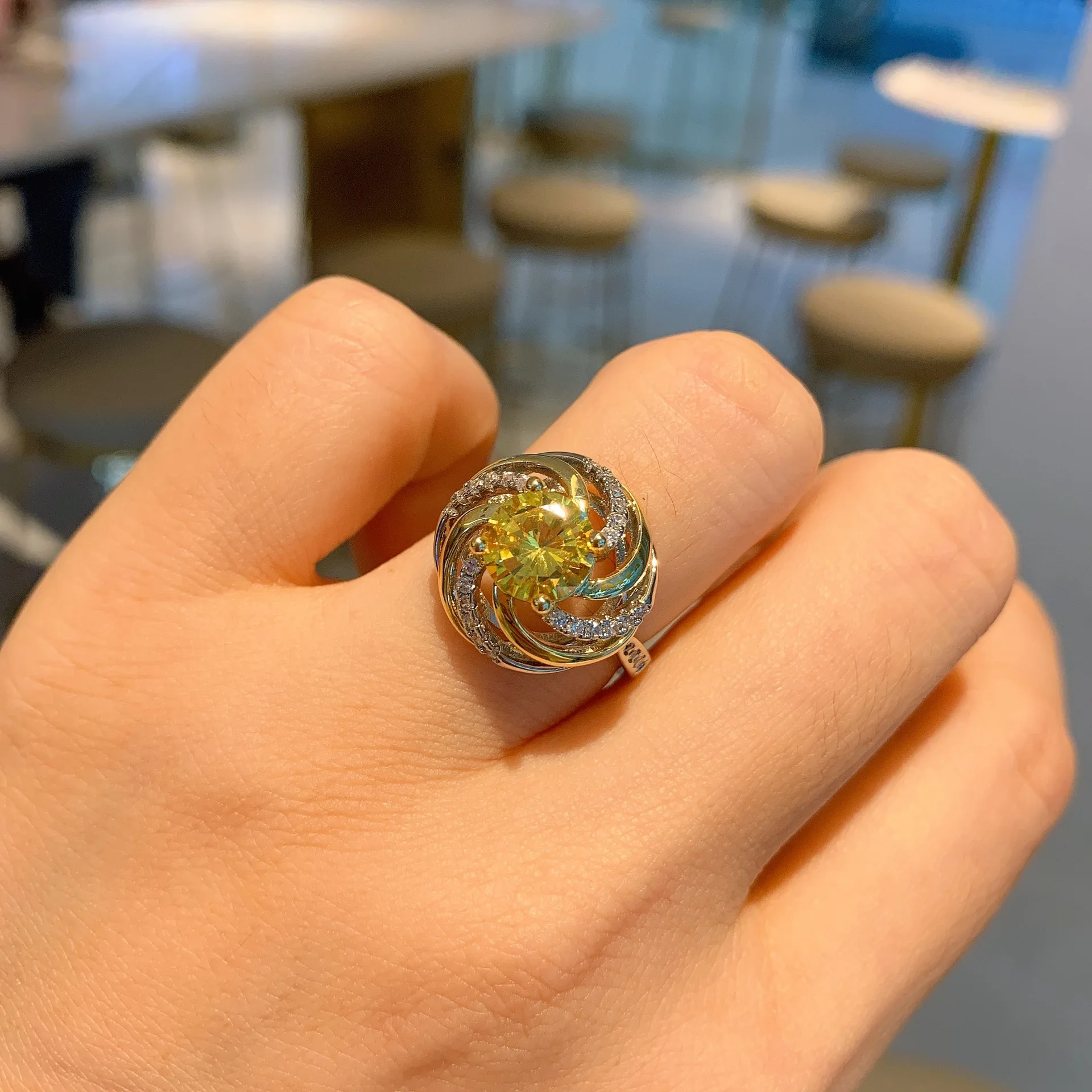 Роскошные круглые кольца с рубиновым топазом и розовым кварцем сапфиром 8 мм для