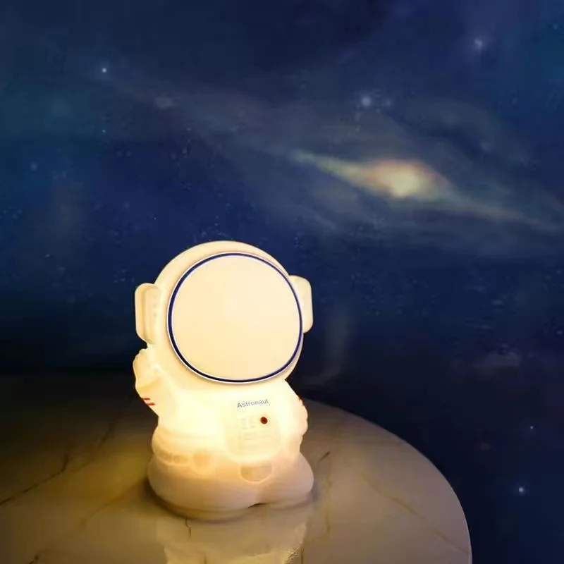 

Silicone astronaut nightlight touch sensor USB rechargeable bedroom atmosphere light Cute little nightlight for children's bedsi