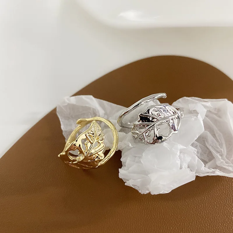 

New Fashion Retro Metal Leaves Adjustable Size Prom Party Ring Female Personality Jewelry Girlfriends Holiday Gift 2417B