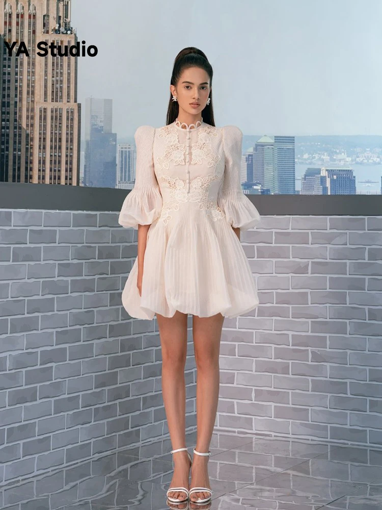 

Vietnamese Designer Lace Embroidery White Puffy Short Skirt, Small Crowd Light Luxury Bubble Sleeve Lantern Skirt Dress