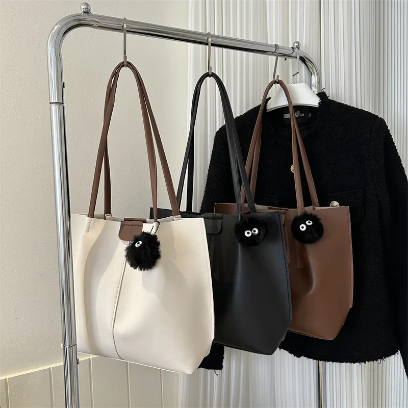 

This Year's Popular Large Capacity Bag for Women in 2023 Simple Casual Shoulder Bag with A Textured Class Commuting Tote Bag