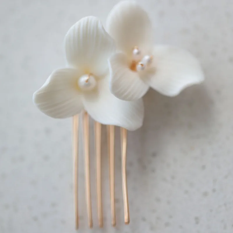 Женский керамический гребень с пресноводным жемчугом