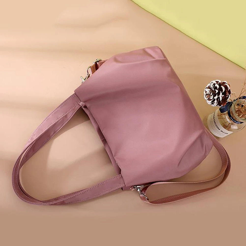 

Simple Nylon Diagonal Bag Lightweight Cross-body Bag Valentine's Day Gift