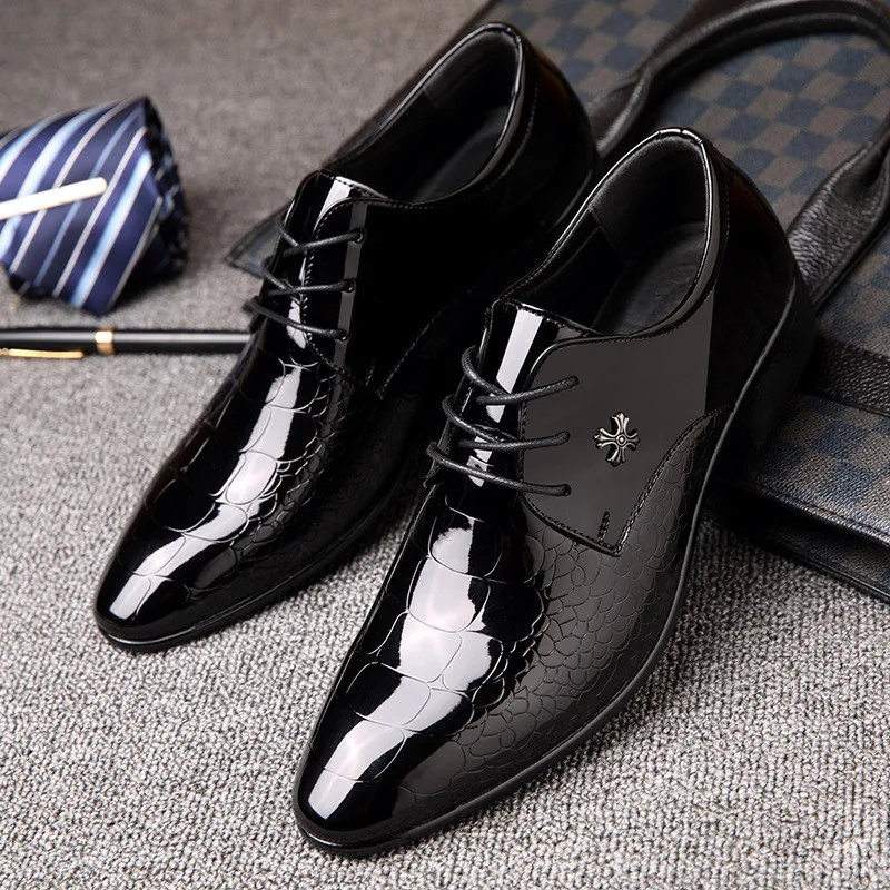 

Men's Leather Shoes Men Business Casual Loafers Mens Breathable Soft Bottom Classic Moccasins Hombre Breathable Men Shoes Flat