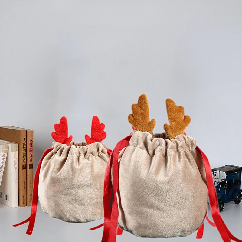 

1PC Velvet Christmas Gift Bag Reindeer Santa Sacks with Red String Drawstring Candy Bag Kids Gift New Year Festival Decoration