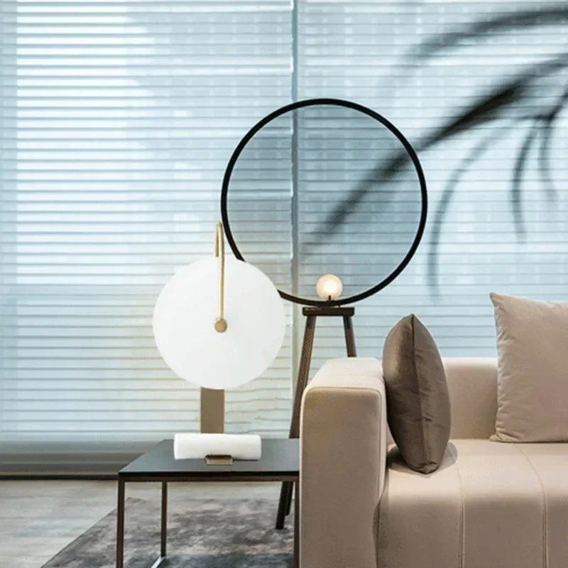 Роскошная настольная лампа в скандинавском стиле современный простой дизайн
