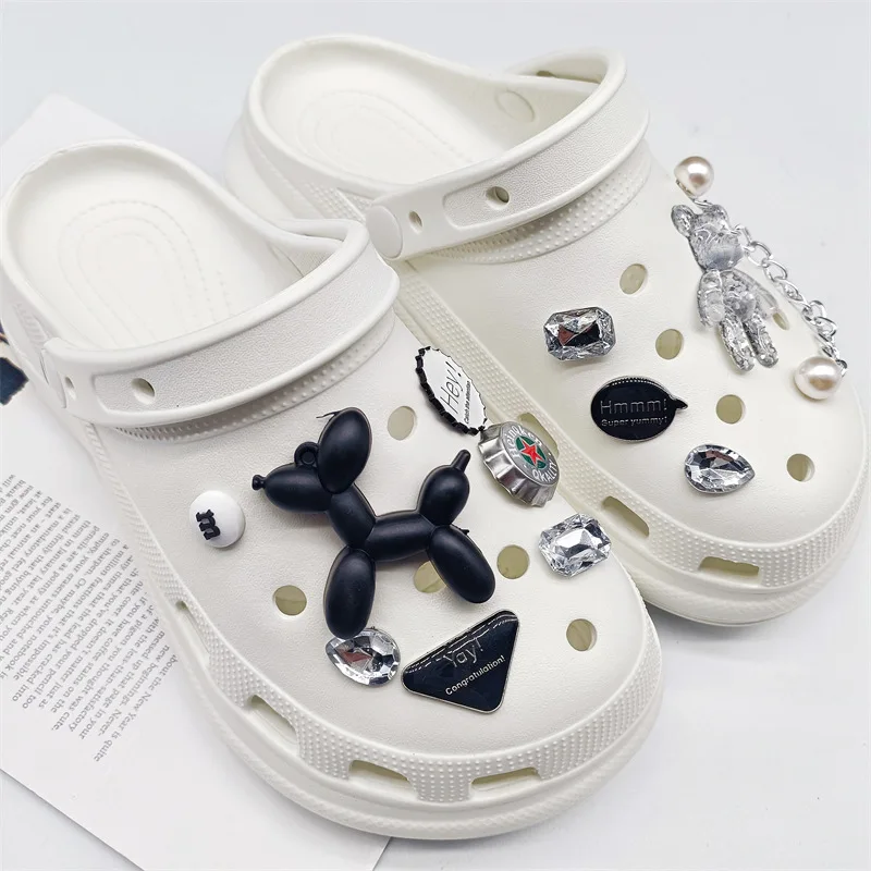 

Милые Мультяшные медвежонки, алмазные Кроксы, подвески для обуви, набор аксессуаров для мальчиков и девочек, декоративная упаковка, аксессу...