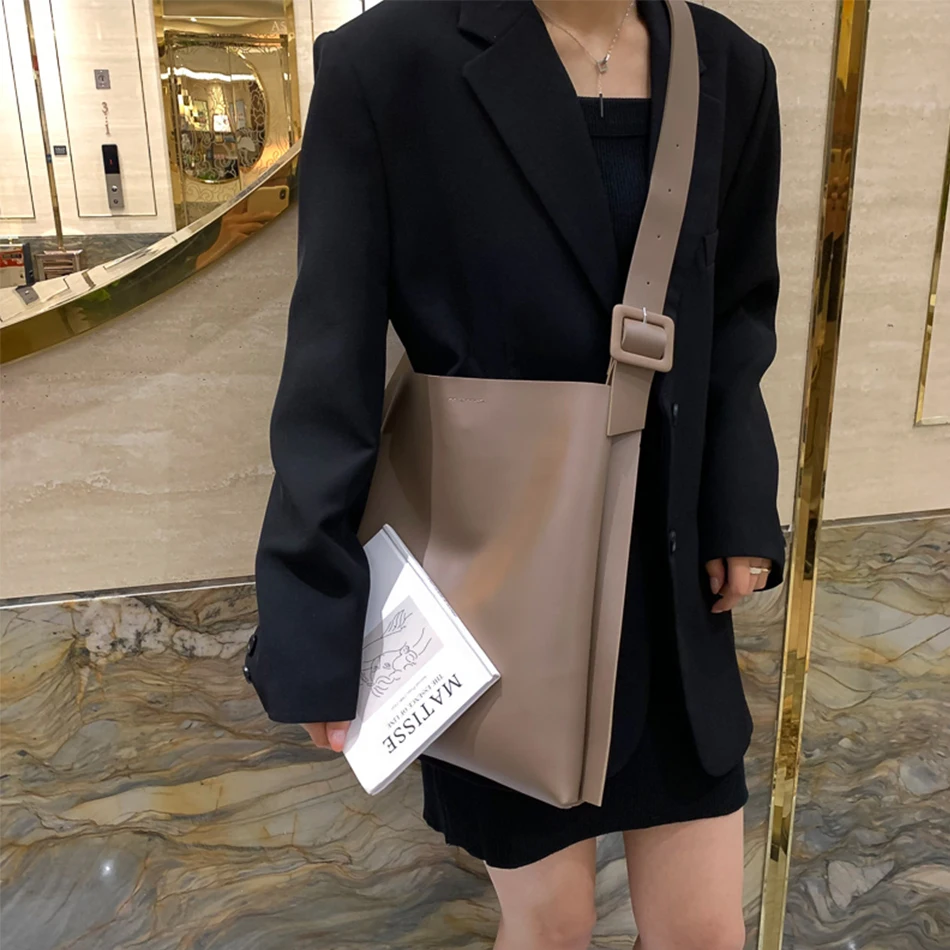 

2023 spring Trend Women Large Capacity Shoulder Bag PU Leather Rectangular Tote Luxury Brand Designer Lady Messenger Bag Handbag