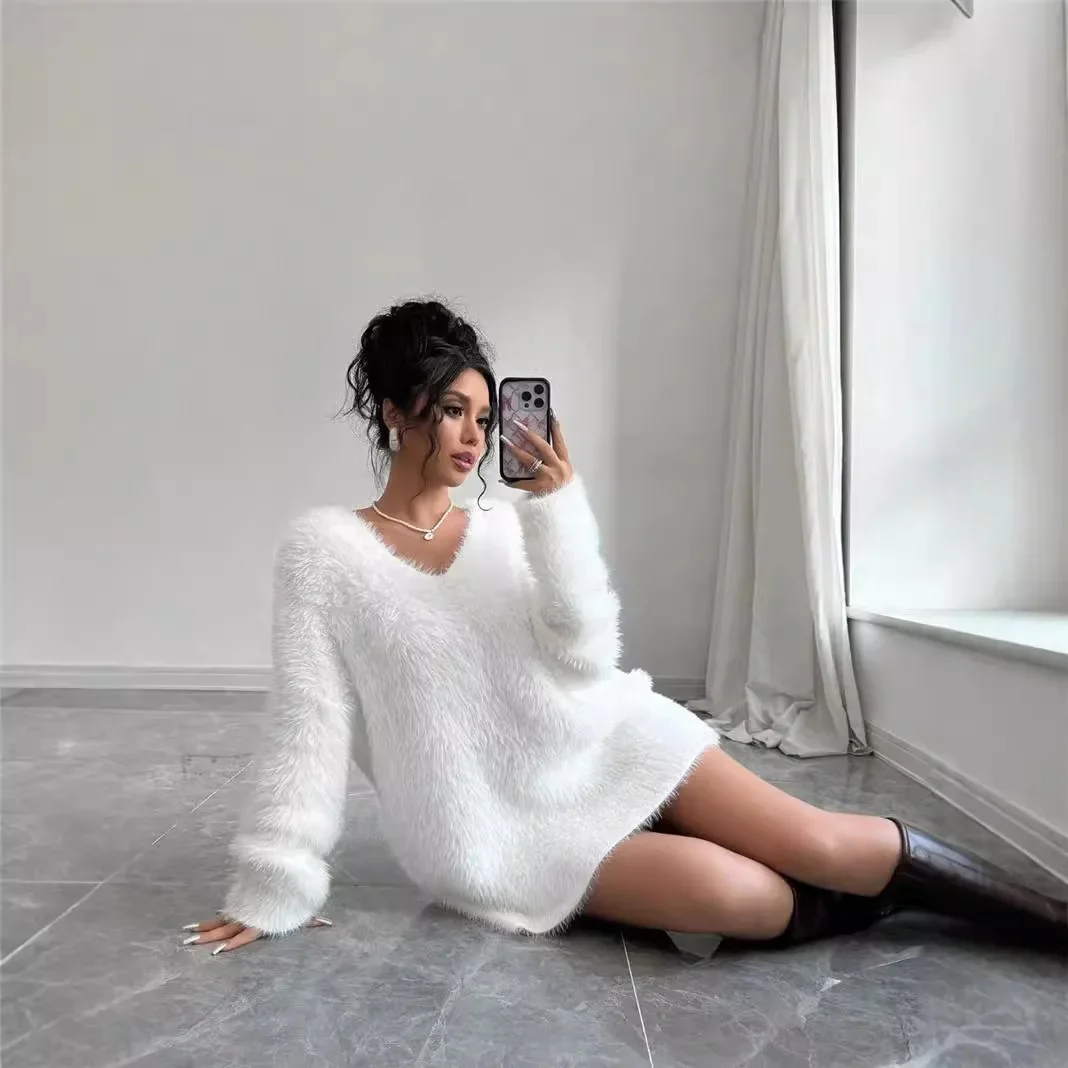 В Европе и США трансграничное осенне-зимнее платье 2024 новая одежда с v-образным