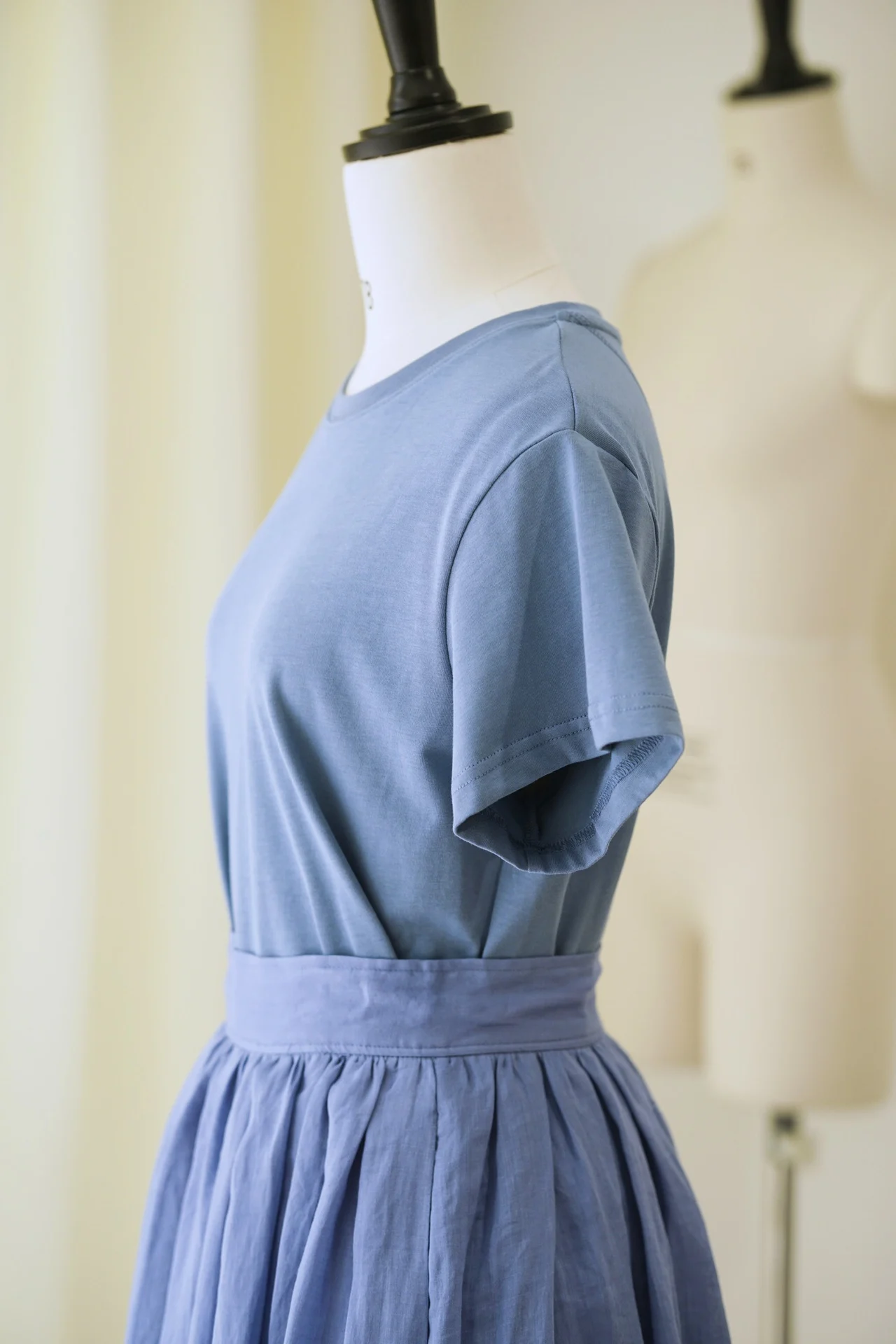 Рисунок 3 - Костюм с топом с коротким рукавом