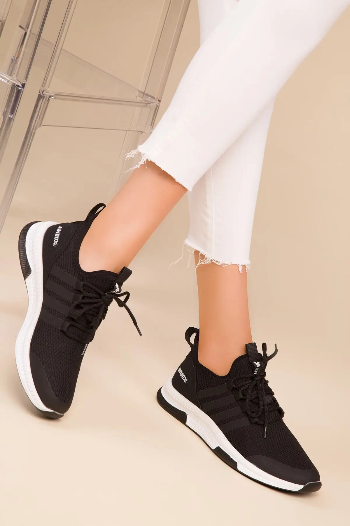 

Women Vulcanized Shoes Women's Black Sneaker Breathable Running Shoes Casual Ladies Sneakers Light Sport Shoes