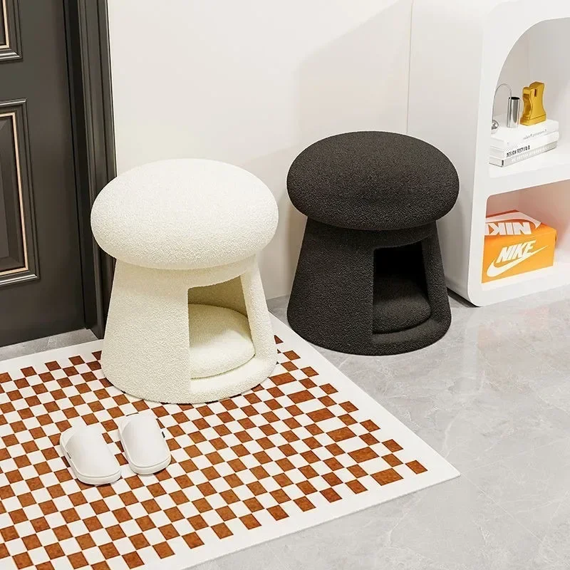 Скандинавская гостиная с кошачьим гнездом для домашних животных табурет