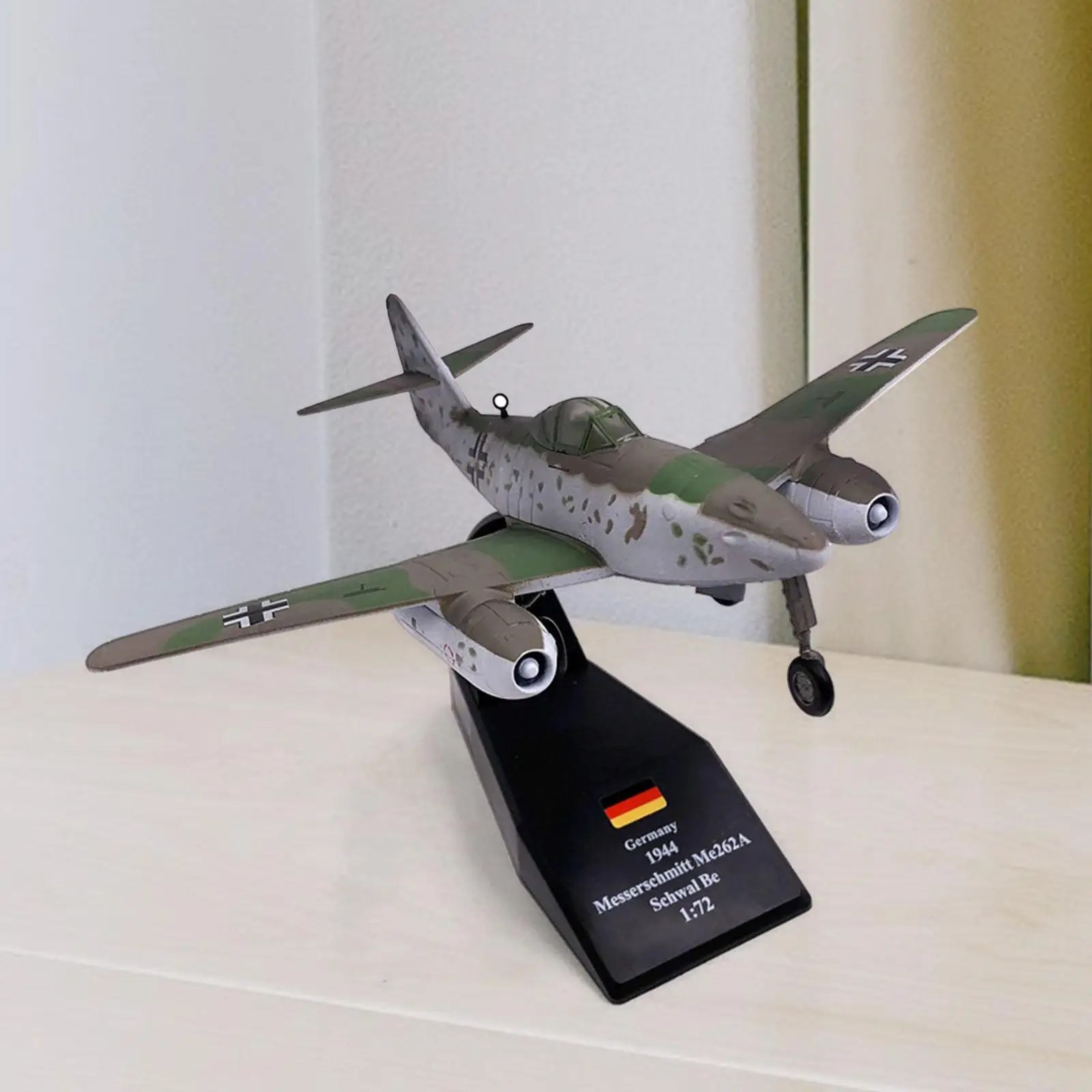

Realistic 1/72 fighter Diecast Model with Display Stand Souvenir Gifts Desk Decor Diecast Plane for Office Home Decor