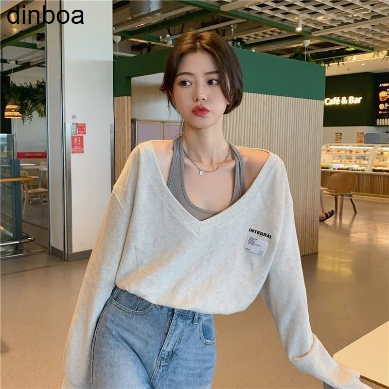 

Футболка женская с длинным рукавом и V-образным вырезом