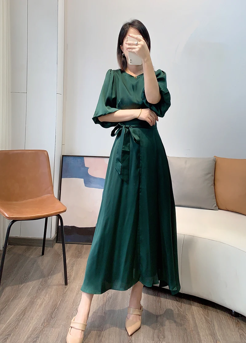 

Зеленое Атласное шелковое платье средней длины с рукавами винтажный буф US 0-8