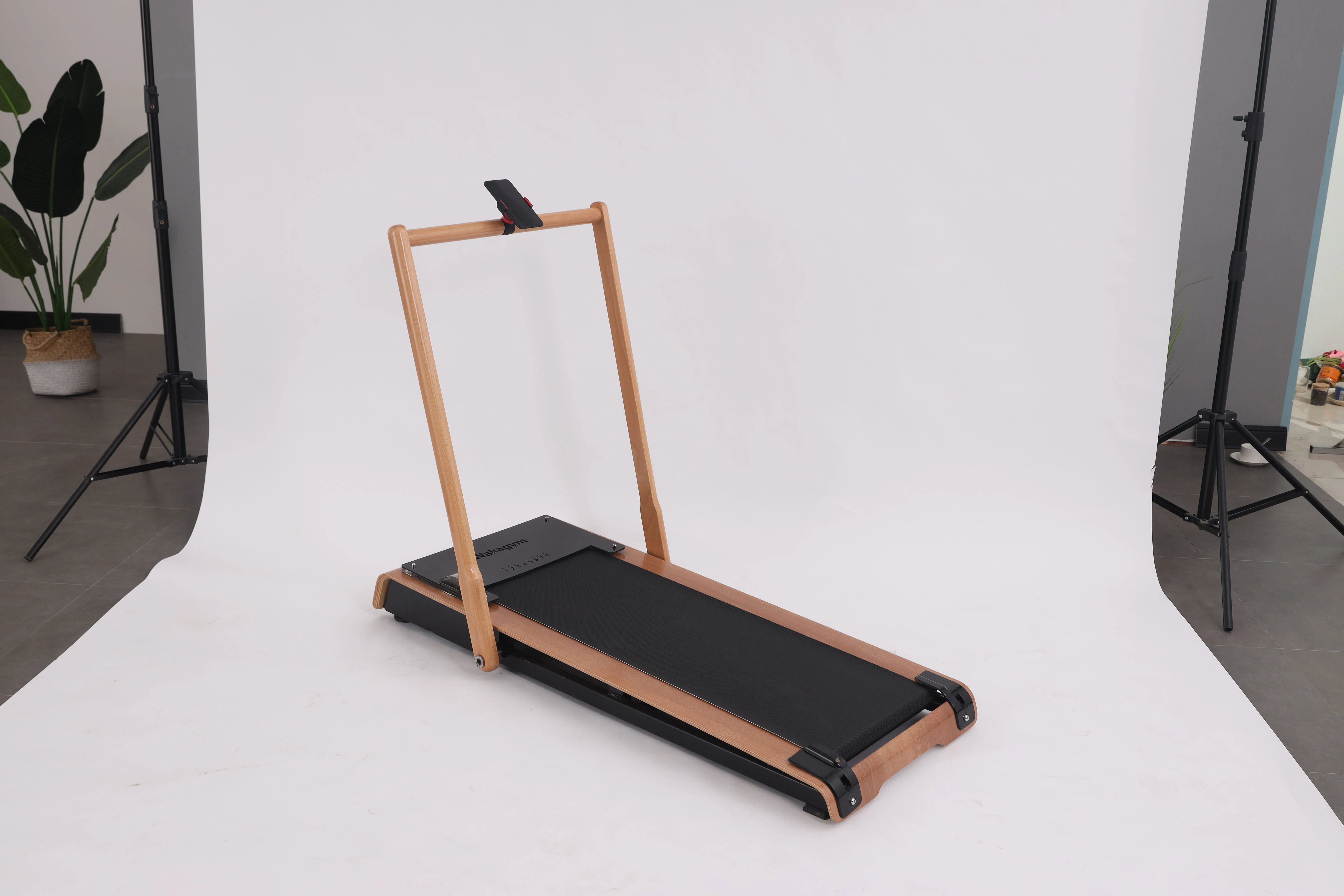 Фото Беговая дорожка Wakagym Silent Cardio Electric, складная, для дома, с LED-дисплеем, из дерева. №4