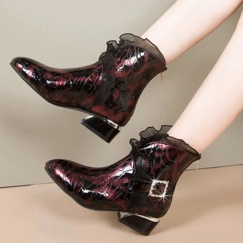 

Lace Ankle Boots Women's Pointed Square Heel Women's Shoes Elegant 2022 Spring Fashion Temperament Metal Buckle Women's Short