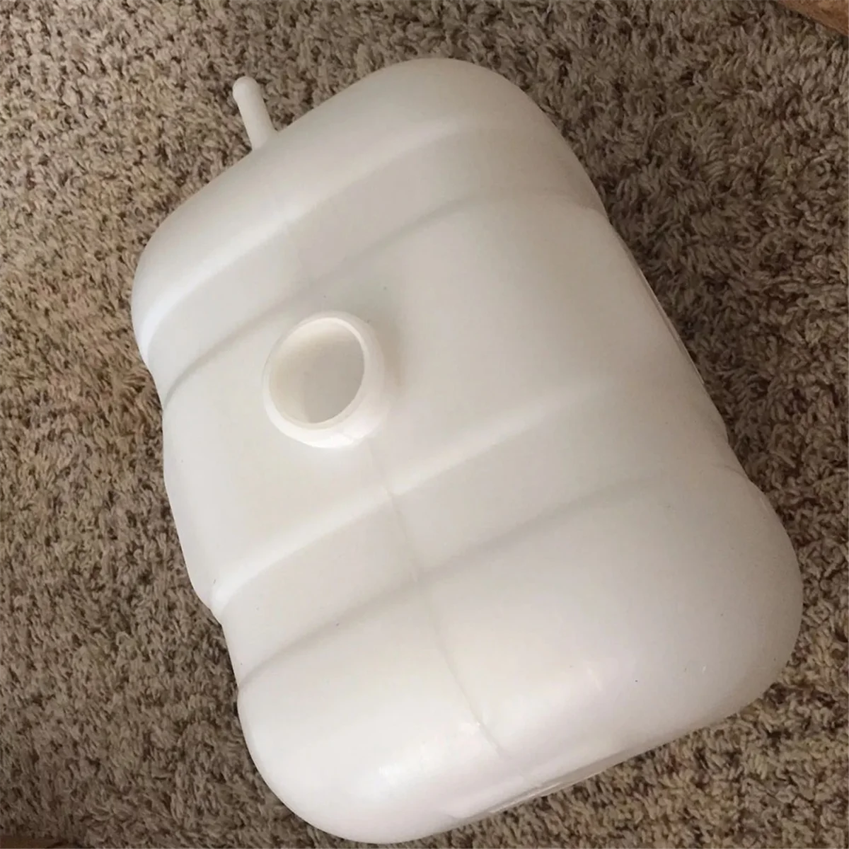 Вспомогательный резервуар для воды экскаватора 11110410 Volvo EC200B/210B/290B/240B/260B