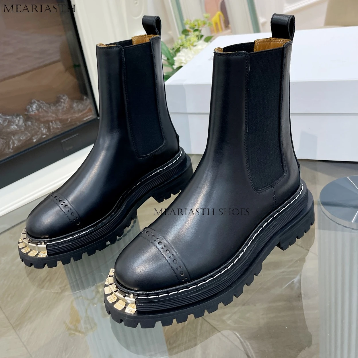 Ботинки Челси на плоской подошве с круглым носком в британском стиле женская