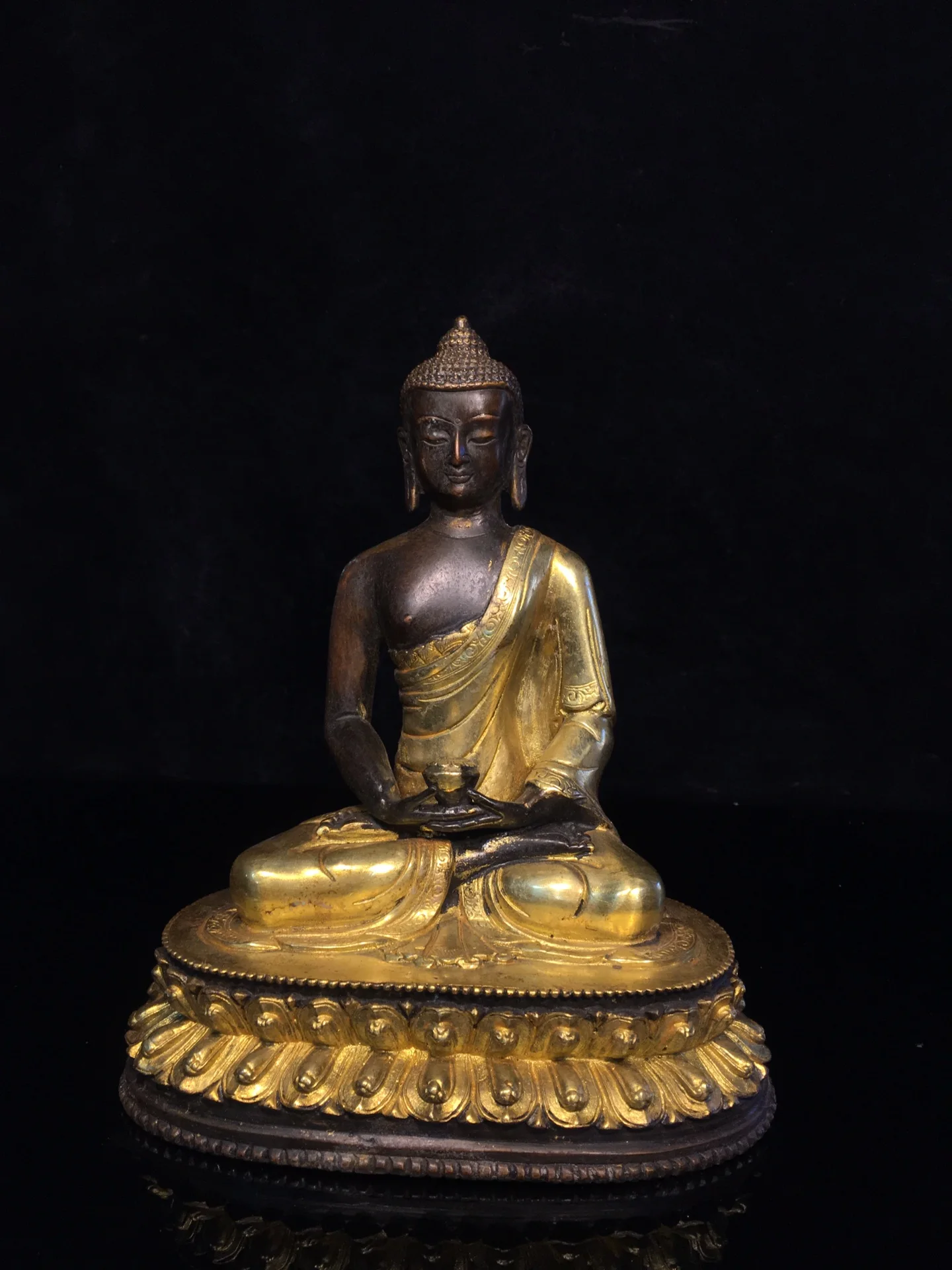 

9"Tibet Temple Collection Old Bronze Cinnabar Gilding Sakyamuni Buddha Amitabha Lotus stage Worship Hall Town house Exorcism