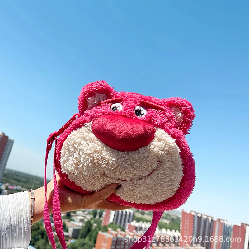 

Disney new cartoon strawberry bear shoulder messenger bag toy cute girl heart plush doll messenger bag mobile phone bag