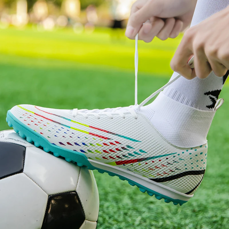 Men Soccer Shoes Kids Football Boots Women Breathable Soccer Cleats Antiskid Chaussure Football Shoes Outdoor Football Shoes