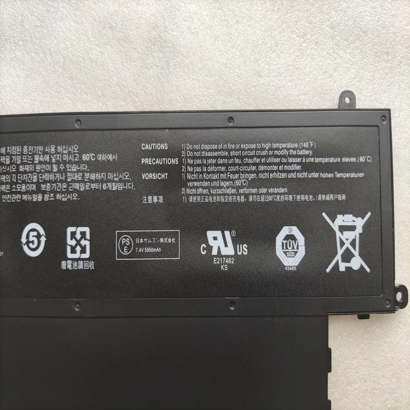 Аккумулятор для ноутбука RozFaro черный 7.4V 5950 мАч Samsung Ultrabook 530U