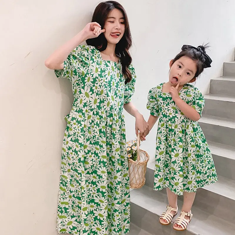 

2021 Summer Mother-daughter Princess Floral Dress Mommy and Me Dress Korean Family Matching Outfits Family Clothes
