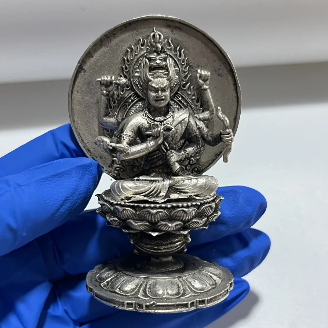 

Металлическая статуэтка Будда с подсветкой